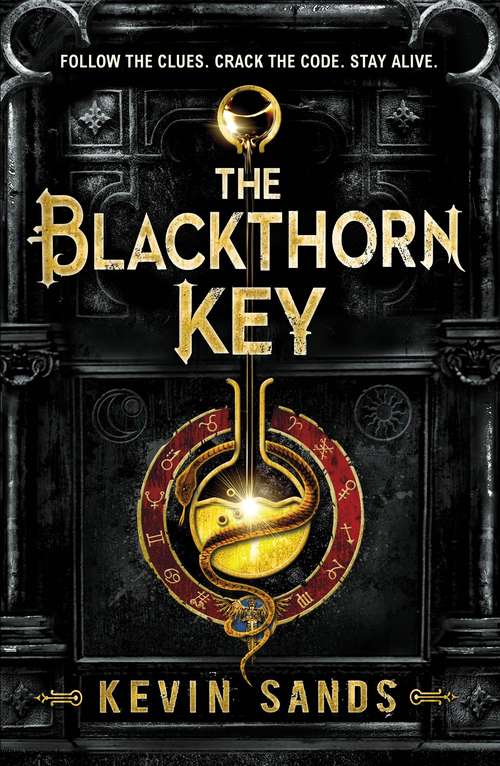 Book cover of The Blackthorn Key (The Blackthorn series #1)