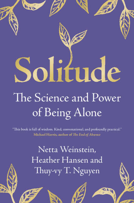 Book cover of Solitude: The Science and Power of Being Alone