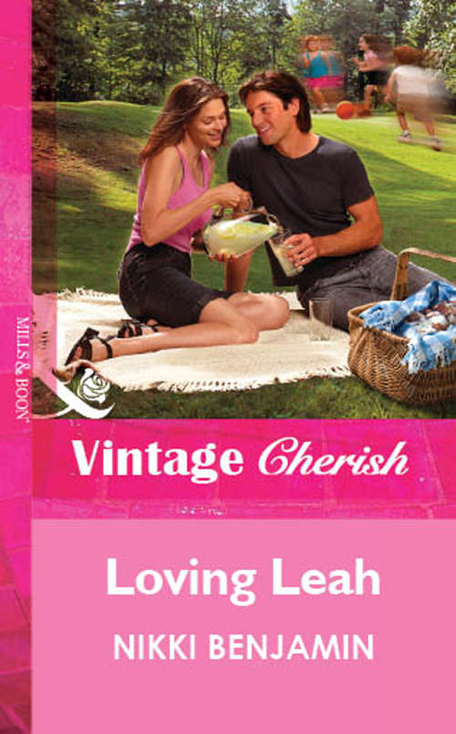 Book cover of Loving Leah (ePub First edition) (Mills And Boon Vintage Cherish Ser.)